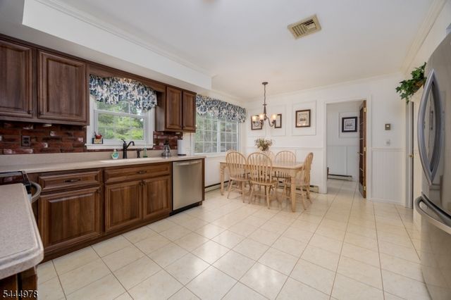 31 Stratfordshire Dr, Vernon Twp., NJ 07461
