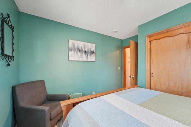 8408 Wentworth Avenue S, Bloomington, MN 55420