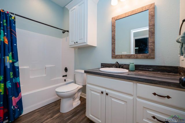 121 Cedar St, Gilmer, TX 75645