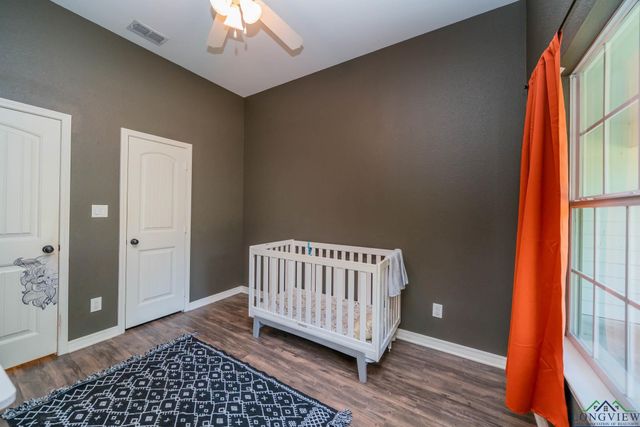 121 Cedar St, Gilmer, TX 75645