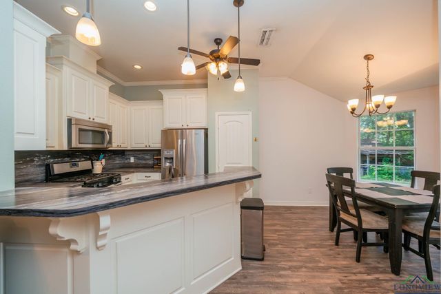 121 Cedar St, Gilmer, TX 75645