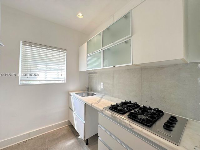 840 10th St 10, Miami Beach, FL 33139