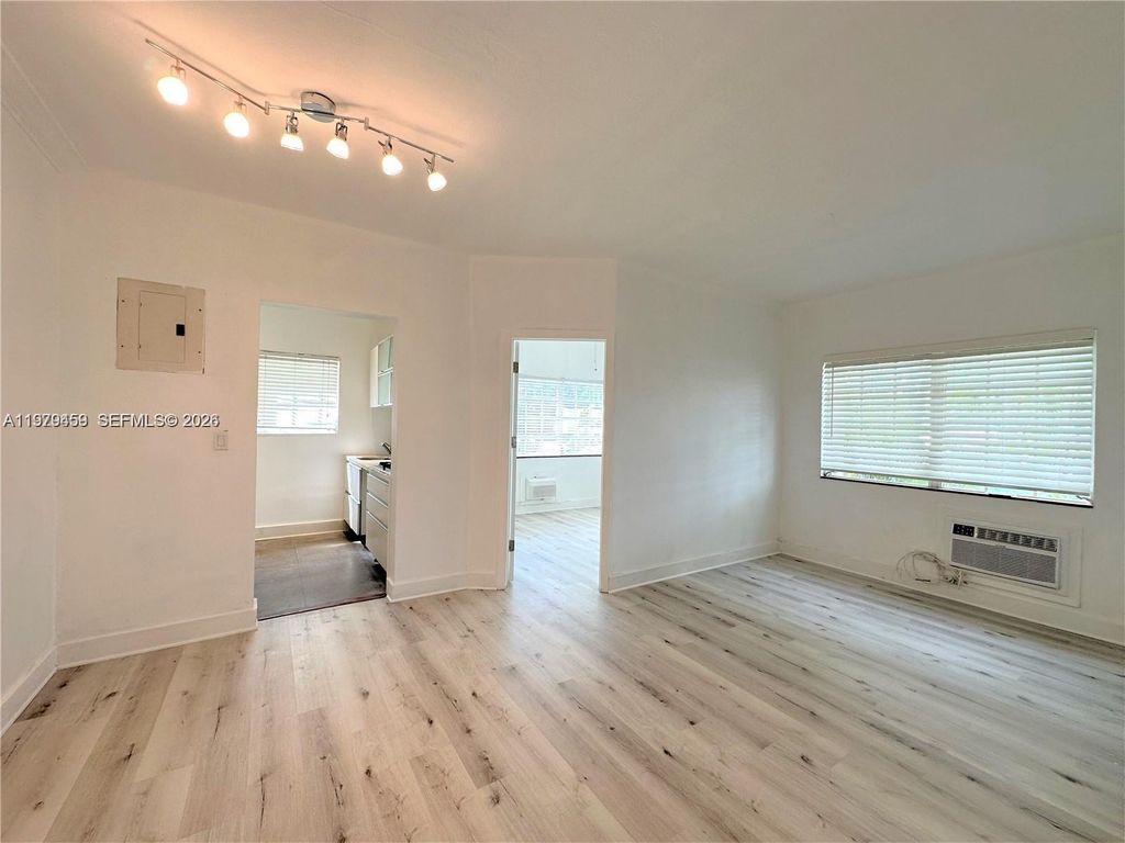 840 10th St 10, Miami Beach, FL 33139