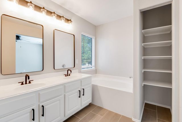 11714 Pinos Altos Drive, Tomball, TX 77377