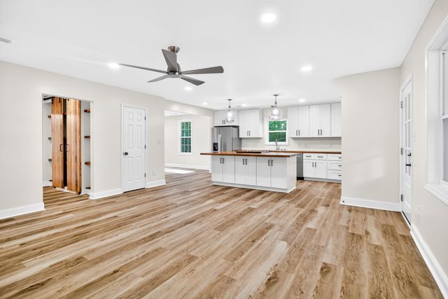 516 Dodge Lane, Pinopolis, SC 29469