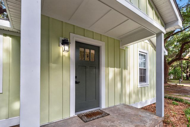 516 Dodge Lane, Pinopolis, SC 29469