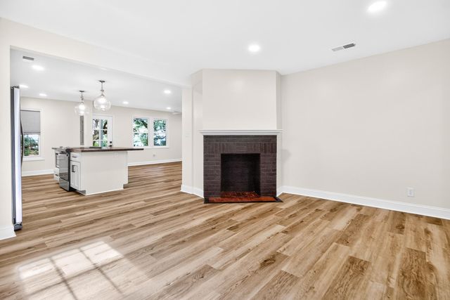 516 Dodge Lane, Pinopolis, SC 29469