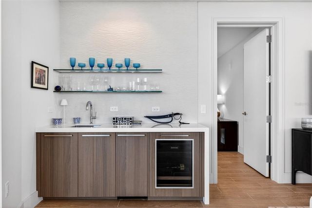 1591 GULF OF MEXICO DRIVE 412, Longboat Key, FL 34228