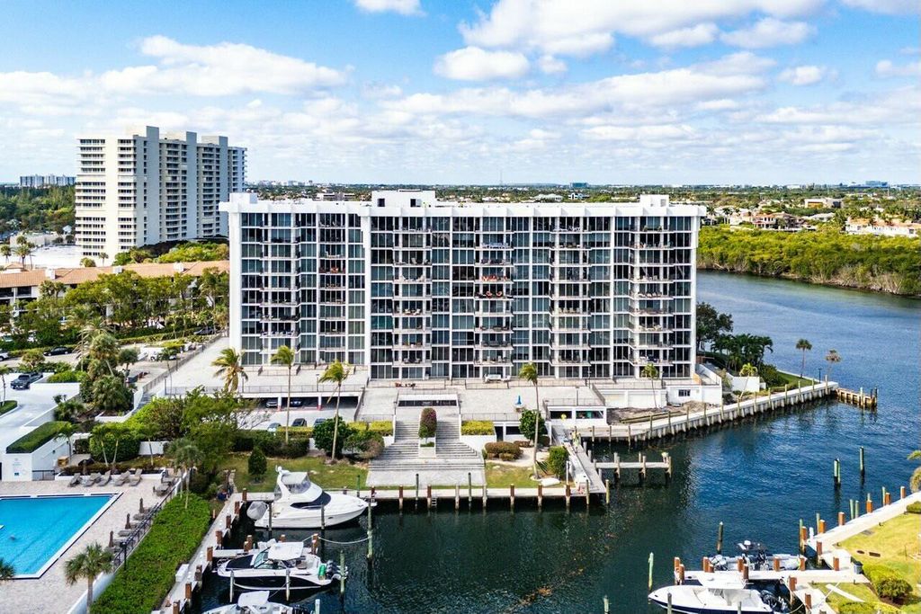 Image 26 of property listing at 4750 S Ocean Boulevard 110, Highland Beach, FL 33487