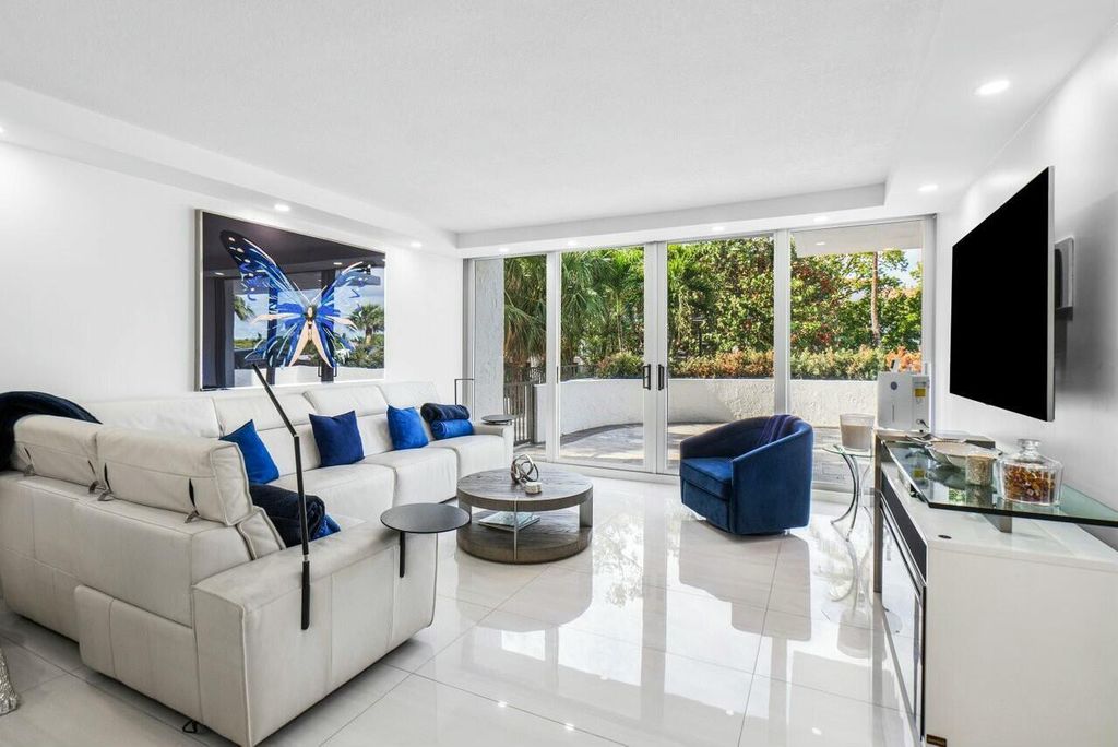 Image 4 of property listing at 4750 S Ocean Boulevard 110, Highland Beach, FL 33487