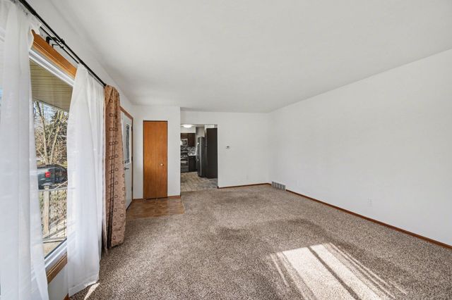 1181 68th Street SE, Grand Rapids, MI 49508