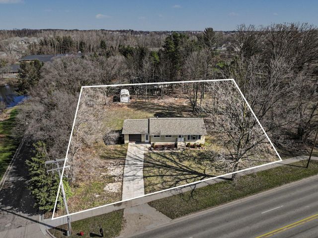 1181 68th Street SE, Grand Rapids, MI 49508