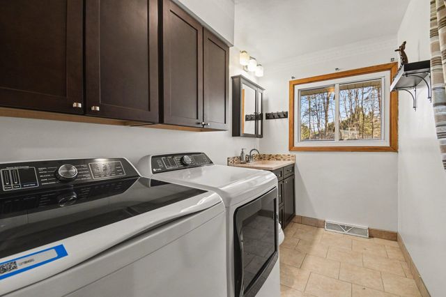 1181 68th Street SE, Grand Rapids, MI 49508