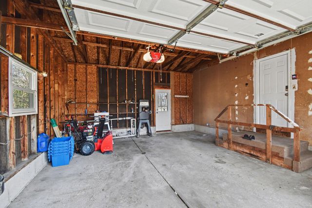 1181 68th Street SE, Grand Rapids, MI 49508