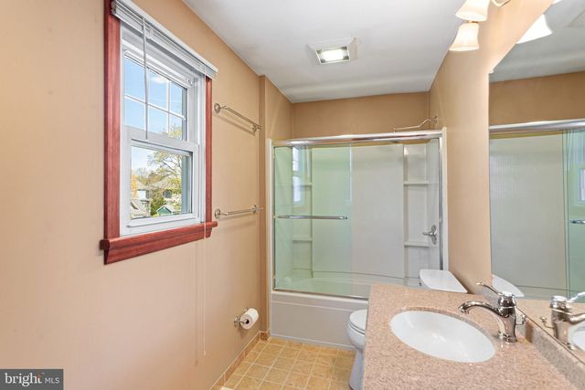 421 LEES AVE, Collingswood, NJ 08108
