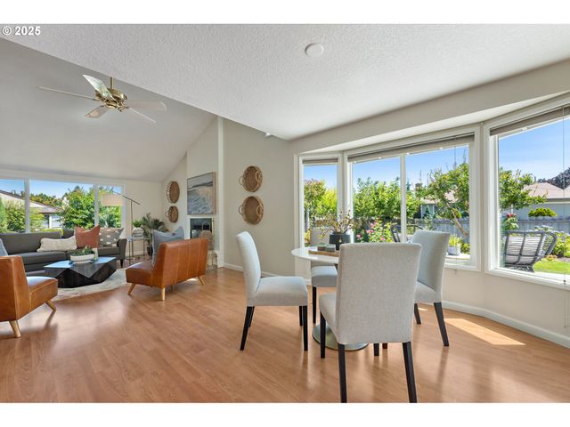 14868 Ne THOMPSON Ct, Portland, OR 97230