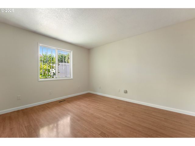 14868 Ne THOMPSON Ct, Portland, OR 97230