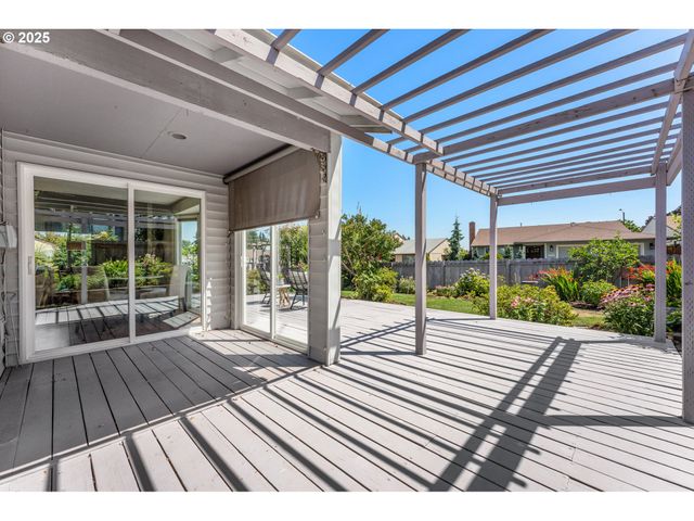 14868 Ne THOMPSON Ct, Portland, OR 97230