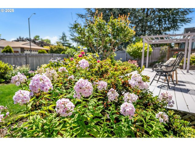 14868 Ne THOMPSON Ct, Portland, OR 97230