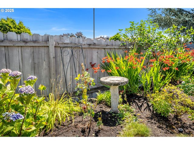 14868 Ne THOMPSON Ct, Portland, OR 97230
