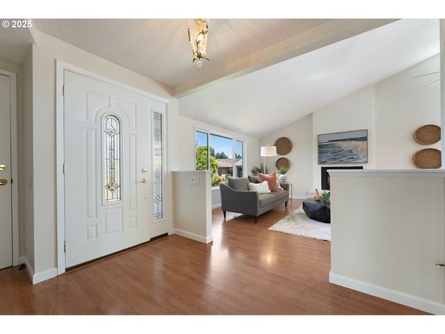14868 Ne THOMPSON Ct, Portland, OR 97230