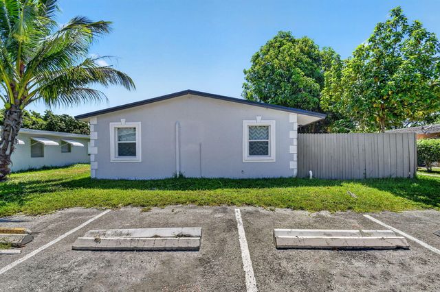 3382 Rudolf Road, Lake Worth, FL 33461