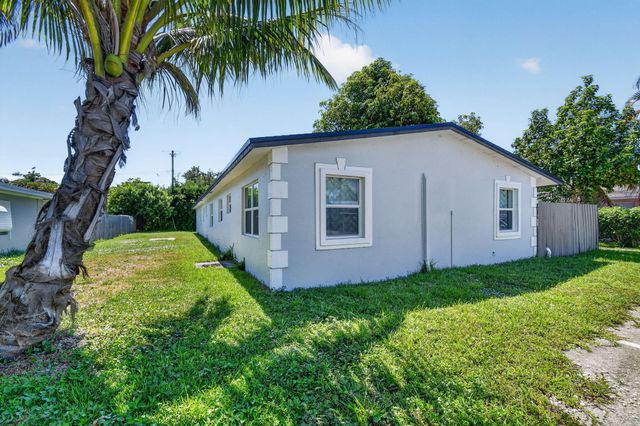 3382 Rudolf Road, Lake Worth, FL 33461
