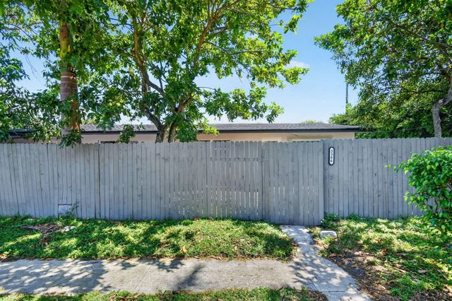 3382 Rudolf Road, Lake Worth, FL 33461