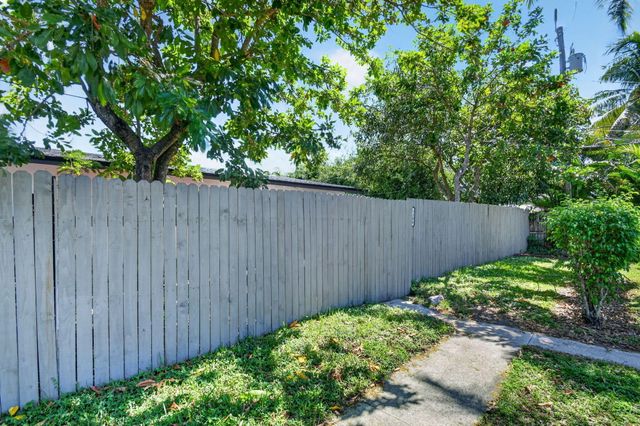 3382 Rudolf Road, Lake Worth, FL 33461