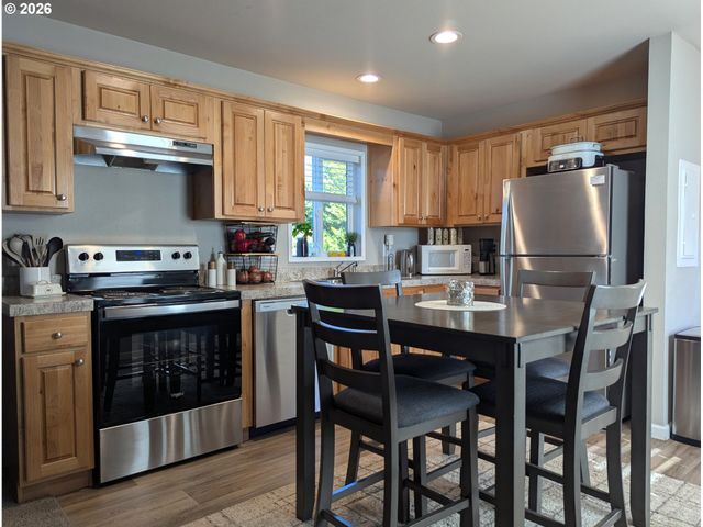 48232 WESTOAK Rd, Westfir, OR 97492