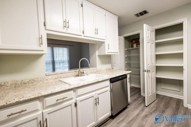 2032 Woodlawn Drive, Huntsville, AL 35802