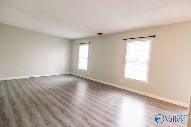 2032 Woodlawn Drive, Huntsville, AL 35802