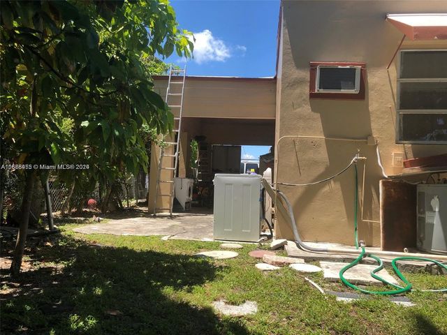 1810 NW 16th Ter, Miami, FL 33125