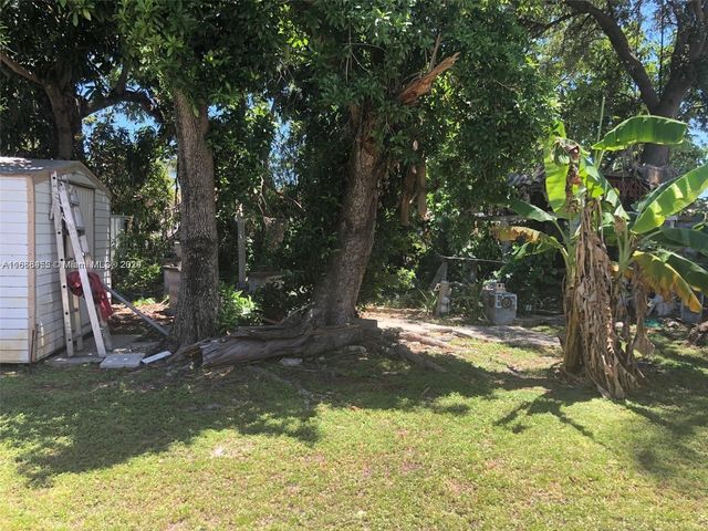 1810 NW 16th Ter, Miami, FL 33125