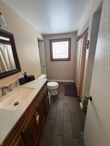 7731 Pleasant Manor Drive, Waterford, MI 48327