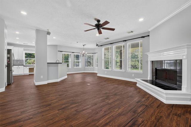 108 Oak Creek Lane, League City, TX 77573