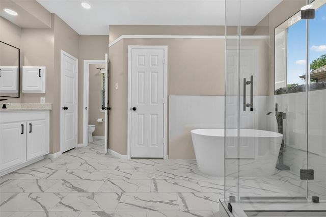 108 Oak Creek Lane, League City, TX 77573