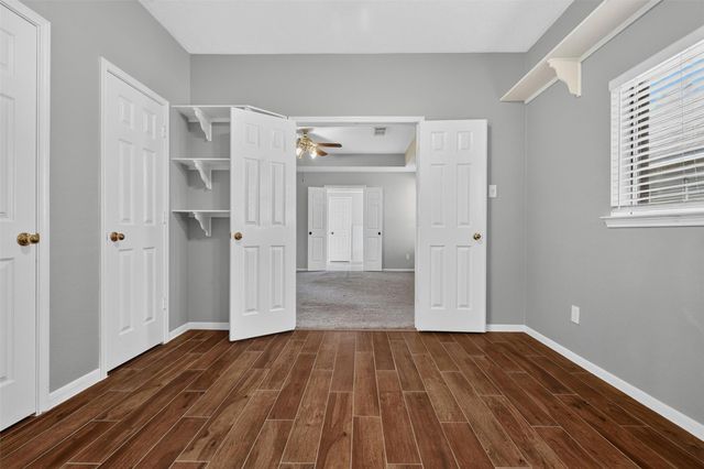 108 Oak Creek Lane, League City, TX 77573