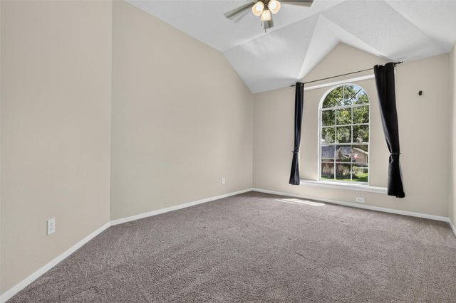 108 Oak Creek Lane, League City, TX 77573