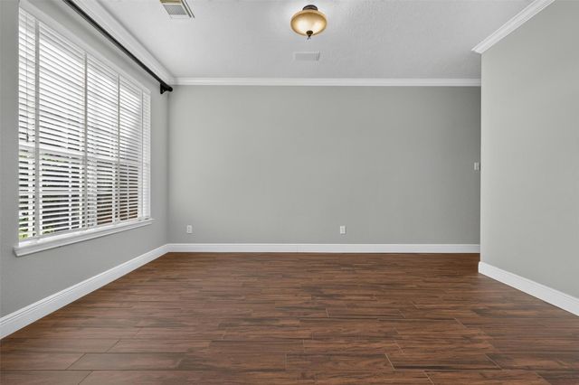 108 Oak Creek Lane, League City, TX 77573