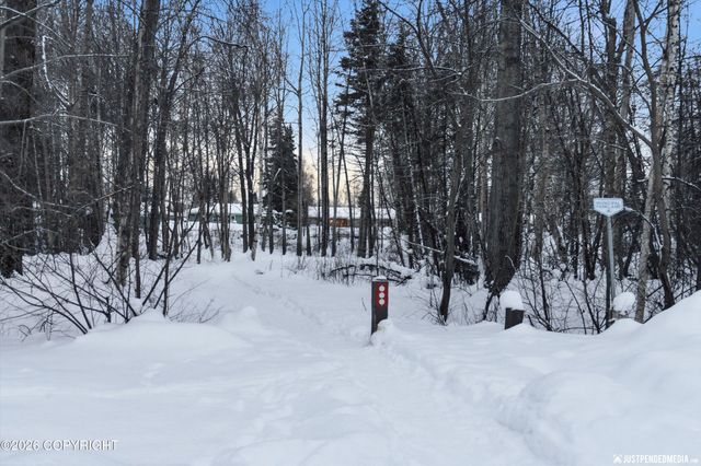 3215 E 18th Circle, Anchorage, AK 99508