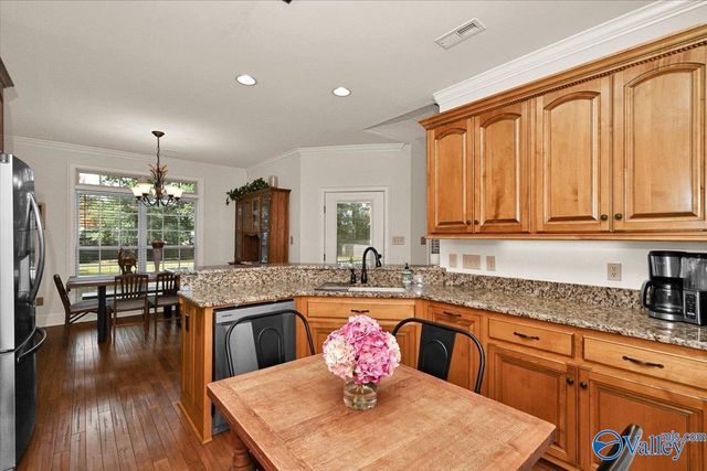 803 Anna Circle SW, Hartselle, AL 35640