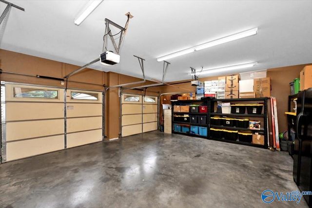 803 Anna Circle SW, Hartselle, AL 35640