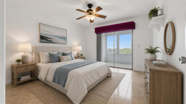 101 SW 132nd Way 418J, Hollywood, FL 33027