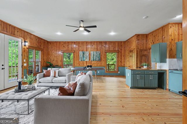 1085 Sky High Drive, Dillard, GA 30537