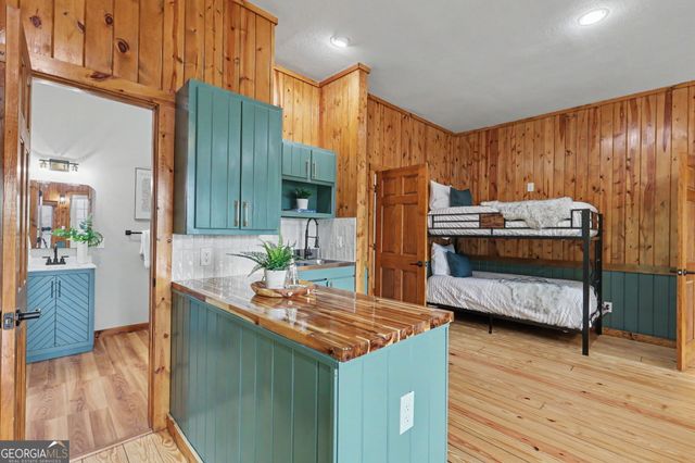 1085 Sky High Drive, Dillard, GA 30537