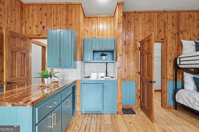 1085 Sky High Drive, Dillard, GA 30537