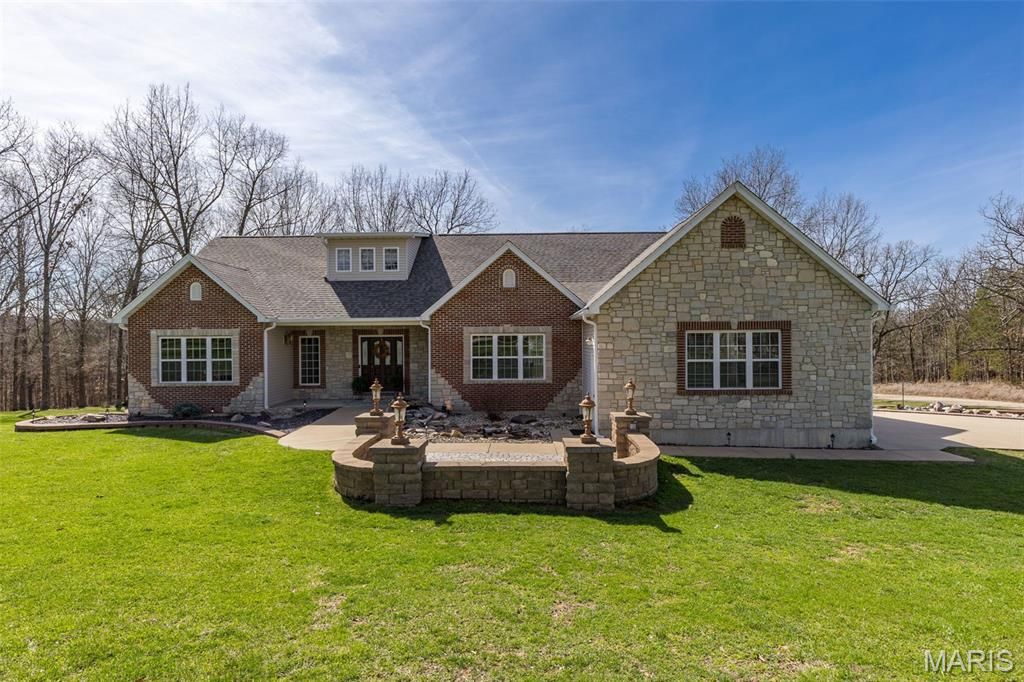 800 Bonhomme Creek Court, Bonne Terre, MO 63628