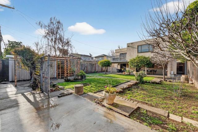 220 Palm Avenue, Millbrae, CA 94030