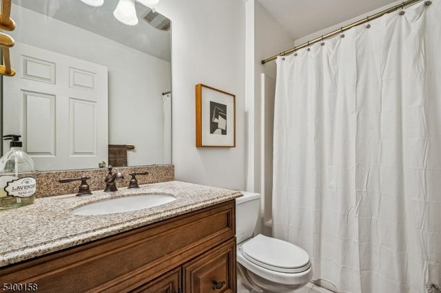 505 Tallwood Ln, Green Brook Twp., NJ 08812